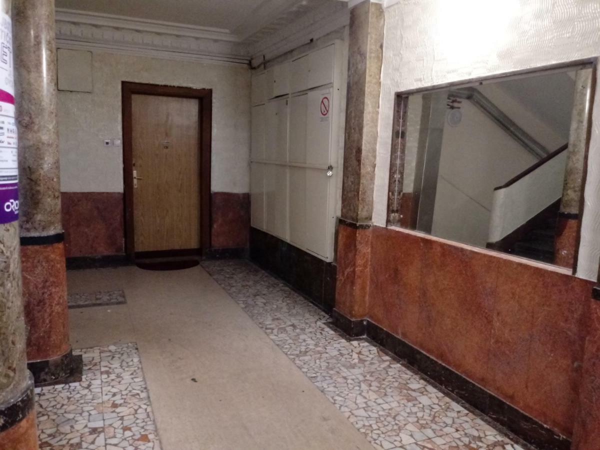 Slavija Square Apartment Белград Екстериор снимка